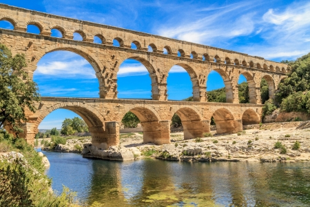 Sorties amoureuses et romantiques à Nîmes (Gard).